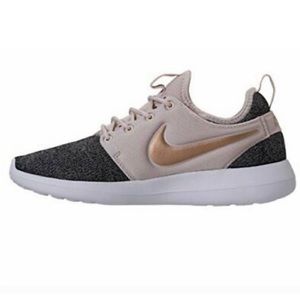 Nike Roshe two knit athletic shoes women’s size 8